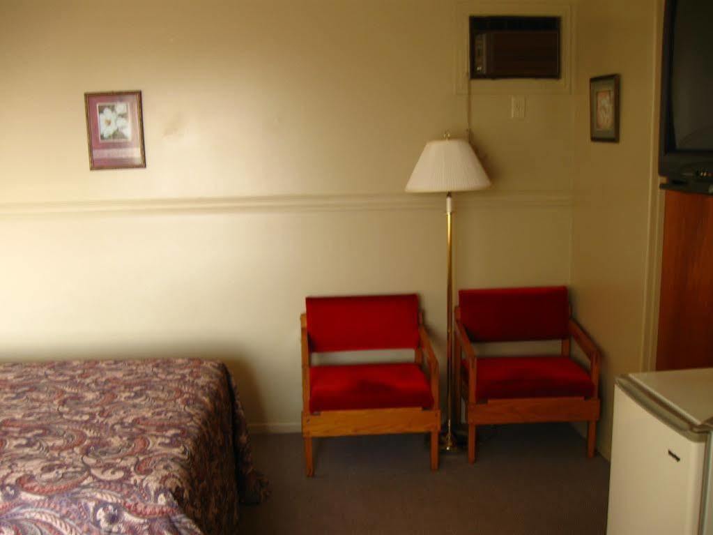 Motel De La Pointe Aux Bouleaux Baie-Sainte-Catherine Eksteriør billede
